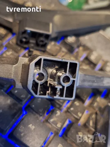 крачета оригинална стойка телевизор HISENSE модел 43A6N, снимка 2 - Стойки, 3D очила, аксесоари - 49775381