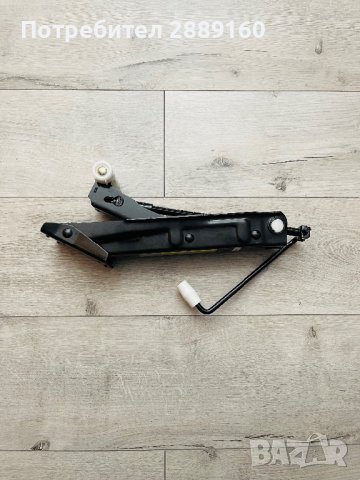 Оригинален крик и поставка за него за Audi А6 или A7 след 2011г, снимка 6 - Аксесоари и консумативи - 39677029