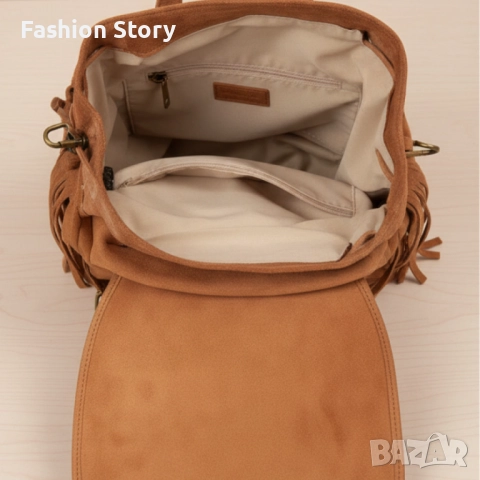 Велурена дамска раница с ресни и метални нитове – бохо стил и практичност, снимка 2 - Чанти - 52459114