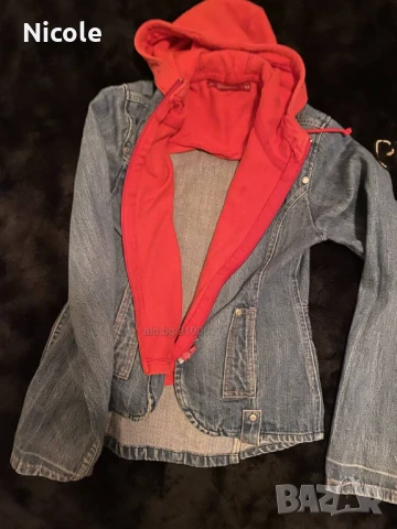 Дънково сако с памучна червена качулка, снимка 4 - Сака - 50863242