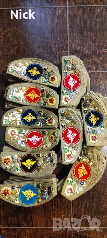 Оригинални руски шапки с истински Значки, снимка 2 - Други ценни предмети - 53204664