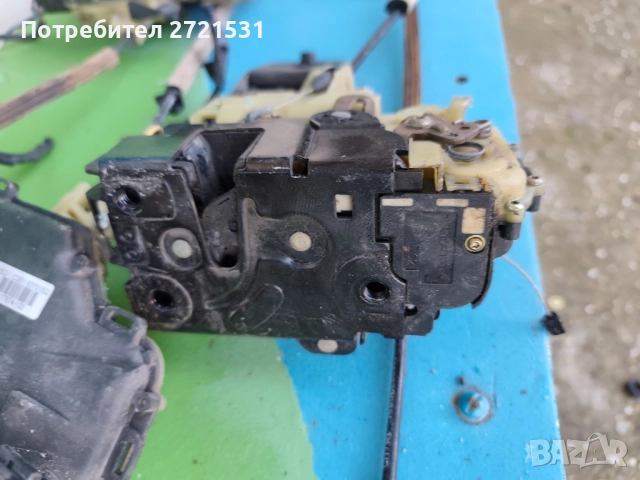 Комплект брави от Фолксваген Голф4 , снимка 2 - Части - 52434901