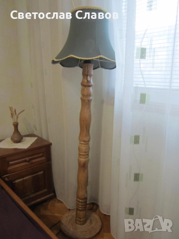 Висок лампион със стойка от дъб красива зелена шапка - 3