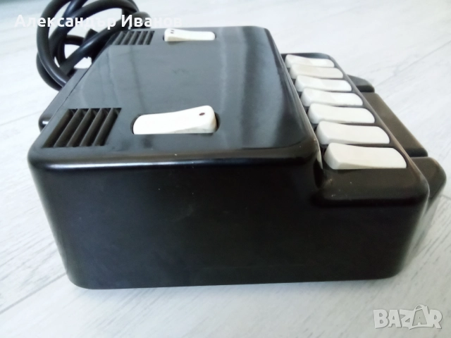 Стар бакелитов електроуред,таймер,часовник 1965 г., снимка 4 - Антикварни и старинни предмети - 51951522