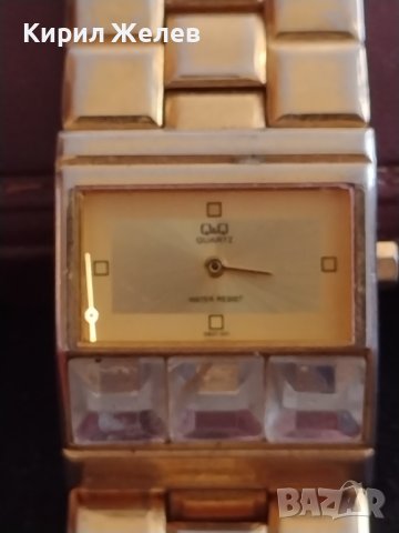 Луксозен дамски часовник Q/Q JAPAN MOVT с кристали изискан 42790, снимка 2 - Дамски - 43741908