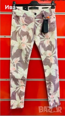 Дамски дънки GUESS , снимка 4 - Дънки - 31510919