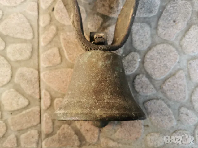 стара бронзова камбана, снимка 3 - Антикварни и старинни предмети - 47777773
