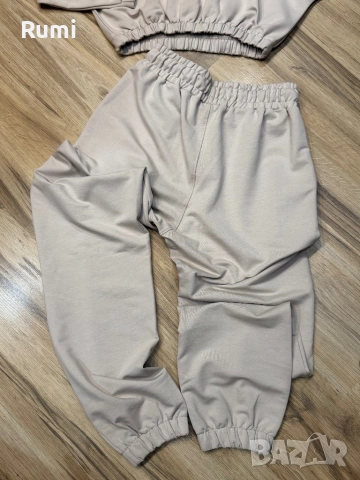 Дамски нов екип Nike - Sportswear Tech Dri-Fit ! М, 55 лв, снимка 11 - Спортни екипи - 51894773