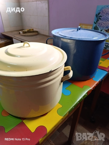 Стари тенджери 2 бр. 40 лв 