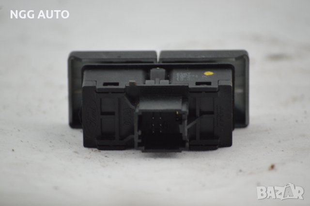 Бутони за подгрев на предно и задно стъкло за Ford Focus, снимка 3 - Части - 38128589