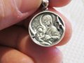 Стар сребърен медальон Дева Мария, богородица Млекопитателка - при трудно раждане с молитва гърба