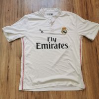 Футболна тениска на Real Madrid , снимка 1 - Спортни дрехи, екипи - 36748607
