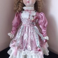 Порцеланова кукла 40 см 