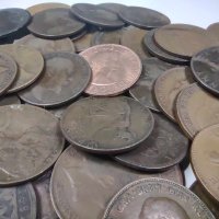 Голям лот монети от едно пени, снимка 1 - Нумизматика и бонистика - 43356459