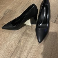 Дамски обувки, снимка 2 - Дамски елегантни обувки - 43157873