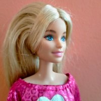 Колекционерска кукла Barbie Fashionistas Барби GRB59 , снимка 4 - Колекции - 40620427