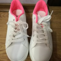 Нови обувки номер 37, снимка 3 - Дамски ежедневни обувки - 33089461