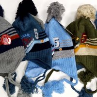 Нови зимни детски шапки, 4-8 г., снимка 1 - Шапки, шалове и ръкавици - 26923902