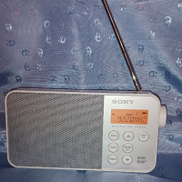 портативно радио sony xdr-s40dbp, снимка 3 - Радиокасетофони, транзистори - 44871912