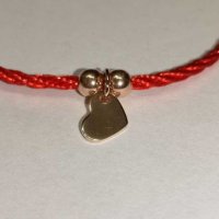 Дамска гривна червен шнур и сребърно сърце със покритие от розово злато, снимка 1 - Гривни - 28244551