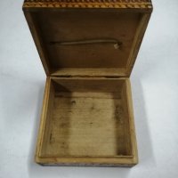 Дървена кутия 13.5 х 13.5 h 6 см. , снимка 2 - Други стоки за дома - 32414565