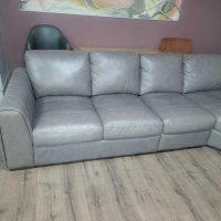 Голям сив кожен ъглов диван, снимка 5 - Дивани и мека мебел - 43290361