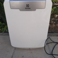 Пречиствател за въздух - Electrolux., снимка 1 - Овлажнители и пречистватели за въздух - 38487951