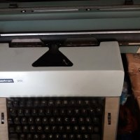 Пишеща машина Роботрон 20, снимка 1 - Антикварни и старинни предмети - 43749312