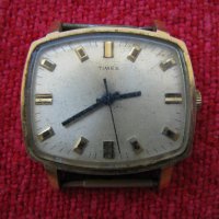 Механичен часовник TIMEX с позлата, снимка 1 - Антикварни и старинни предмети - 32868023