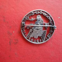 Ажурна сребърна брошка знак 1930, снимка 4 - Колиета, медальони, синджири - 40085082