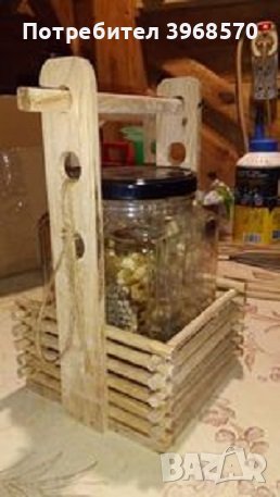 Пчелна пита в декоративен буркан и декоративна дървена стойка, снимка 1
