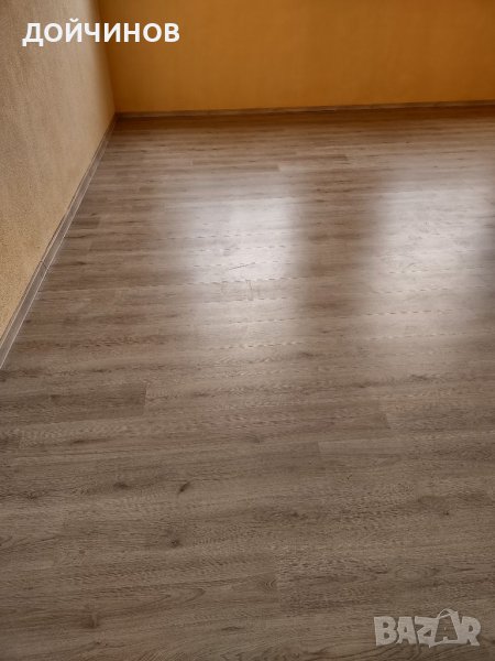 Ламинат монтаж, снимка 1