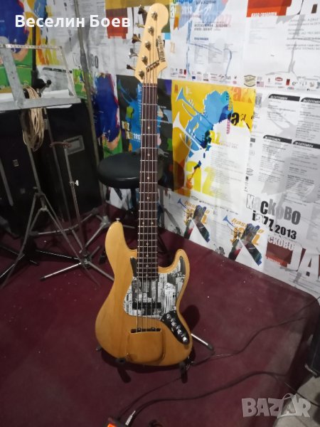 Продавам 5 струнна бас китара, снимка 1