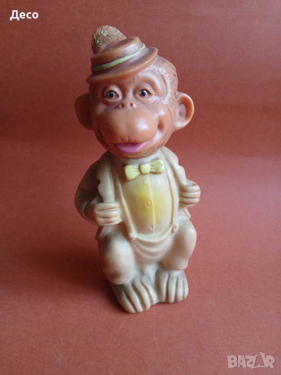 Стара пластмасова играчка Маймунка Румъния., снимка 1