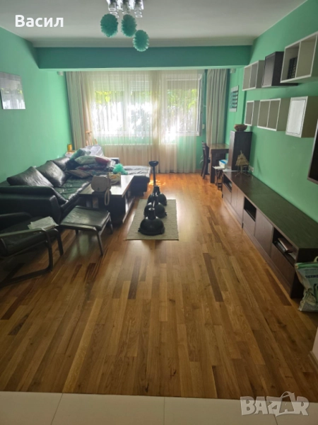 3-стаен Гео Милев, снимка 1