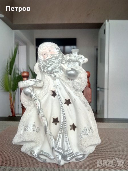 Продавам стилна и красива фигурка-свещник на Дядо Мраз .Керамика., снимка 1