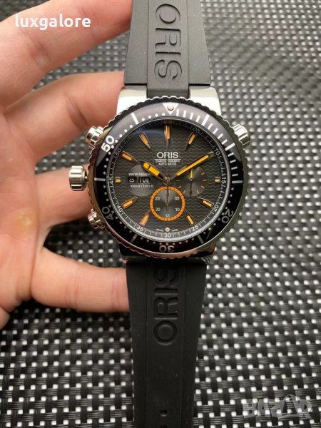 Мъжки часовник ORIS Carlos Coste Chronograph Limited Edition с кварцов механизъм, снимка 1