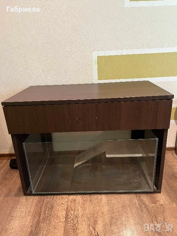 Продавам шкаф с място за аквариум или витрина, снимка 1
