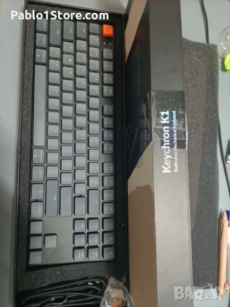 Keychron K1 с малки драскотини 100 лева, снимка 1