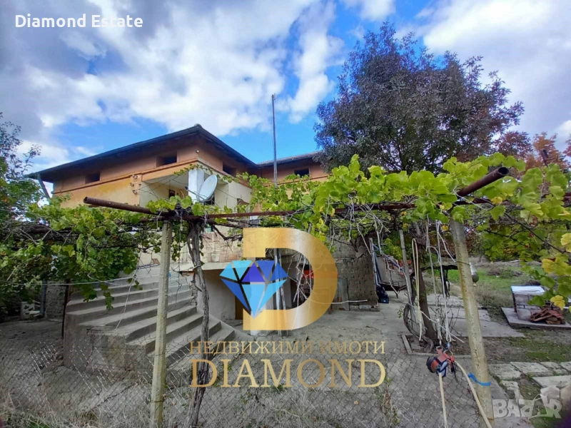 Двуетажна къща в село Трънково, общ. Раднево, снимка 1
