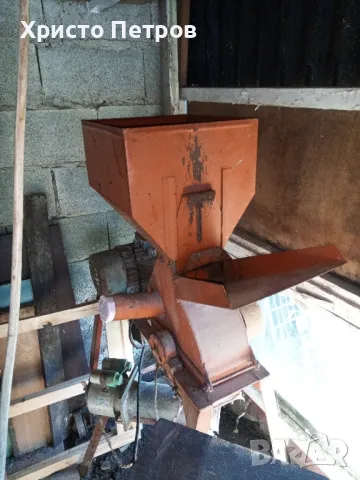 Продавам  машина за мелене на зърно., снимка 4 - Други машини и части - 47439609