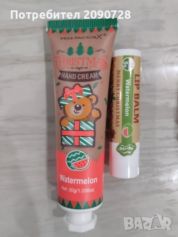 Коледен комплект от крем за ръце и гланц за устни, снимка 12 - Козметика за лице - 52059124