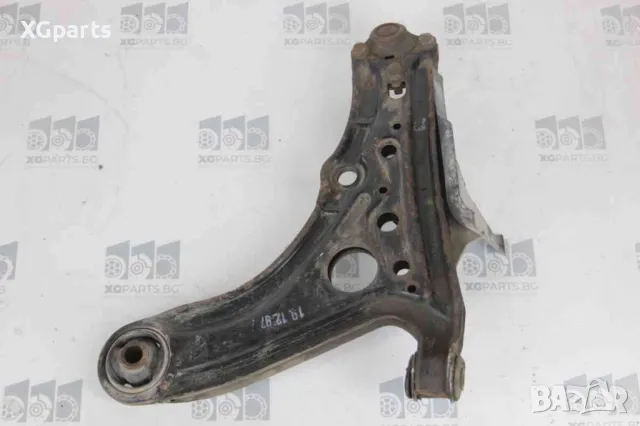 Носач преден десен за Volkswagen Polo II 1.4i 60 к.с (1994-1999), снимка 2 - Части - 49397264