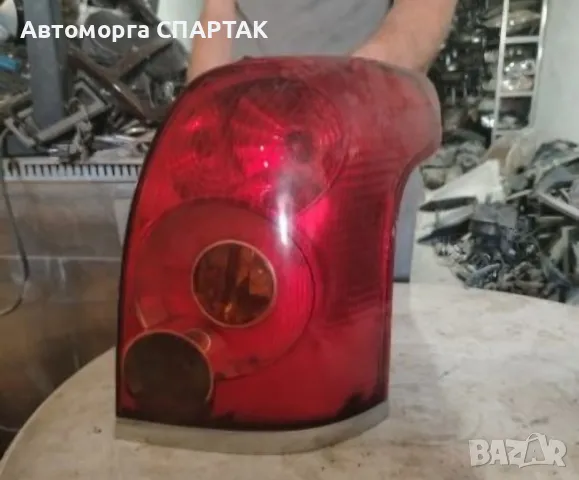 заден стоп Toyota avensis ляв/десен 