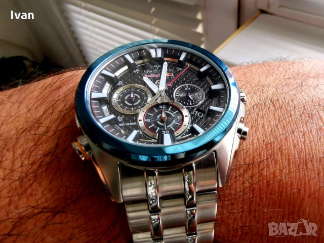 Продавам лимитиран часовник Casio Infiniti Racing Red Bull, снимка 5 - Мъжки - 23744053