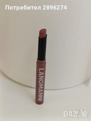 Червило за устни, Балсам за устни , снимка 2 - Декоративна козметика - 49319316