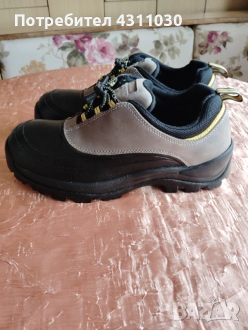 Мъжки объвки LANDS'END туристически водоустойчеви 41 номер