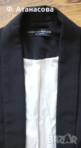 Готин елегантен елек марков  Dorothy Perkins, размер XS-S, като нов, снимка 3 - Елеци - 52472430