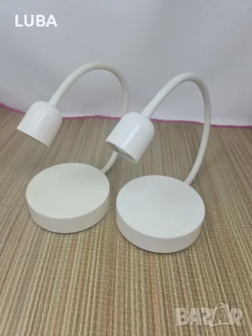 нощни лампи-2 броя/приспособени и за стена чрез фишери или вакум/