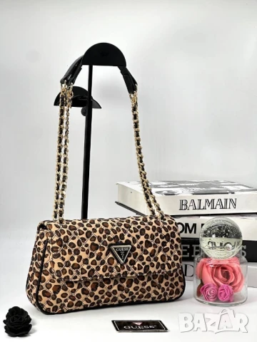 чанти 28х17см с леопардов принт guess 